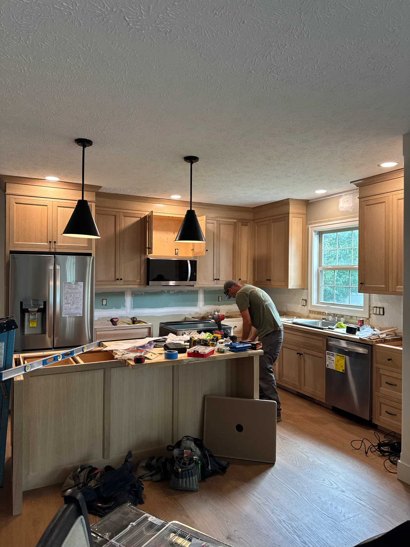 Kitchen & Hardwood Floors