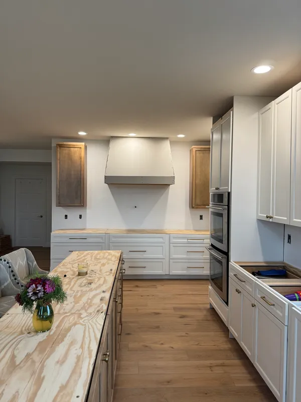 Kitchen & Fireplace Mantels