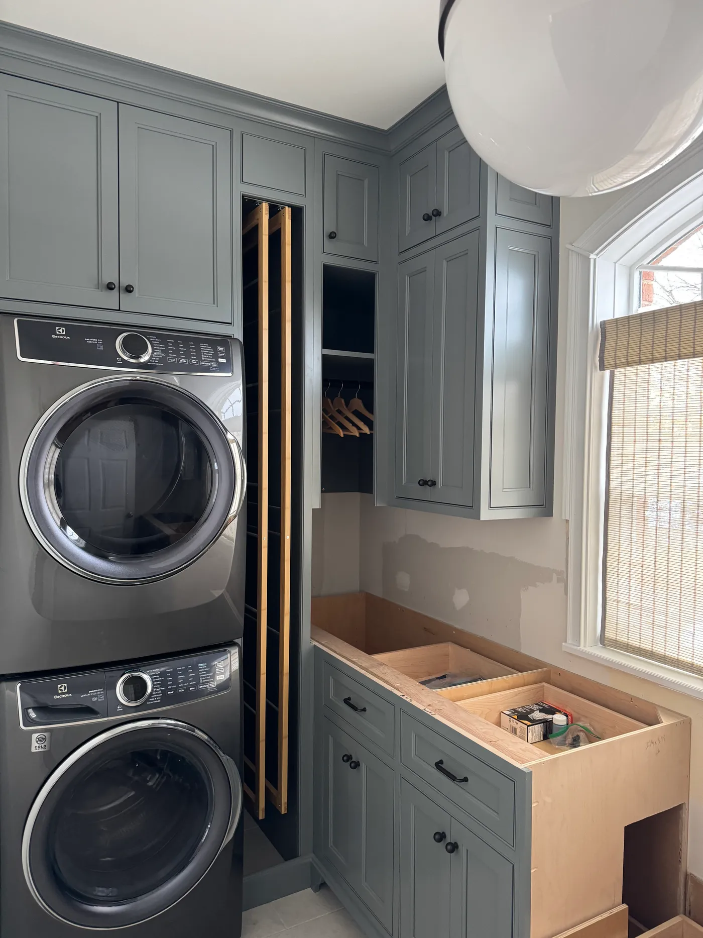 Laundry & Entry